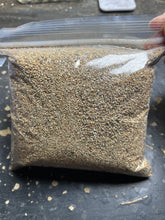 Load image into Gallery viewer, Vermiculite 1L
