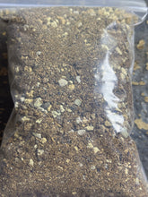 Load image into Gallery viewer, Succulent/cactus/ bonsai soil
