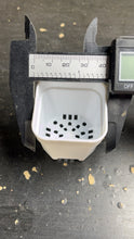 Load image into Gallery viewer, Small plastic pots (10 pcs)

