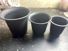 Load image into Gallery viewer, Plastic Pots
